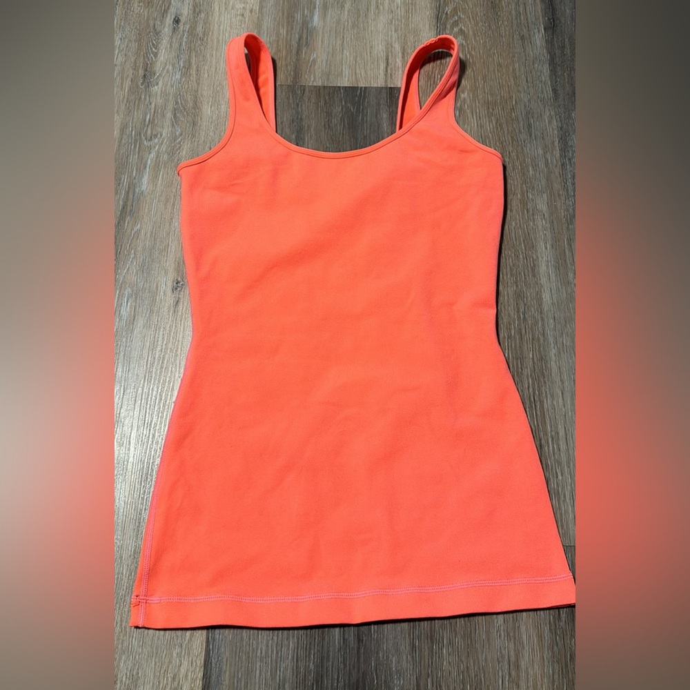 Lululemon tank with pocket